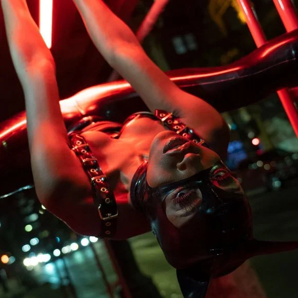 Latex Bra with Heavy Gold Hardware + Zip Buckle Design, 32B - Black - Custommade - Picture 6 of 6